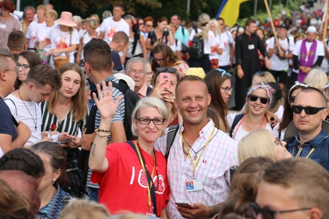 Pielgrzymka radomska - kolumny radomskie