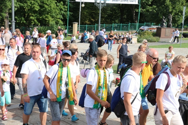 Pielgrzymka radomska - kolumny radomskie