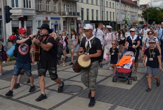 Pielgrzymka radomska - kolumny radomskie