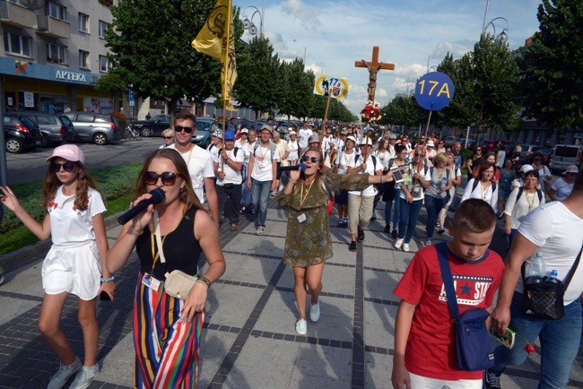 Pielgrzymka radomska - kolumny radomskie