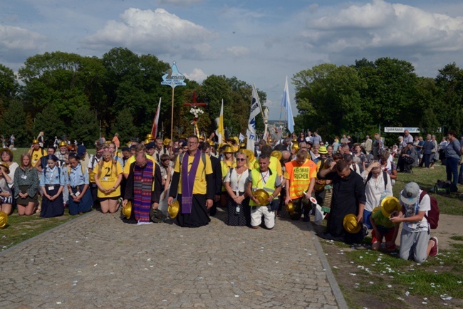 Pielgrzymka radomska - kolumny radomskie