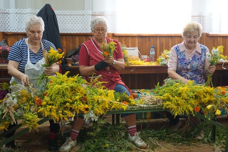 Bukiety na uroczystość Matki Boskiej Zielnej