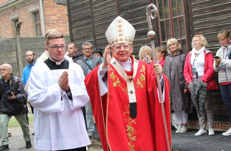 Abp Marek Jędraszewski przewodniczył obchodom 78. rocznicy śmierci św. Maksymiliana w Oświęcimiu.