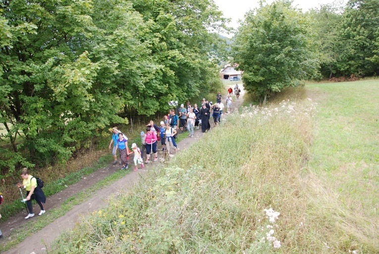 Szli i doszli przed Jej oblicze