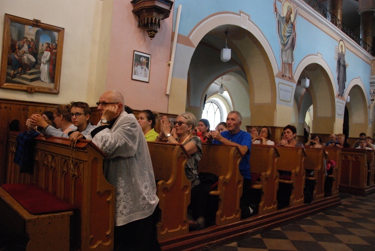 Szli i doszli przed Jej oblicze