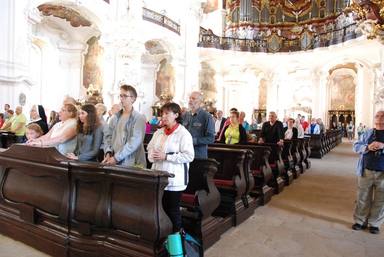 Szli i doszli przed Jej oblicze