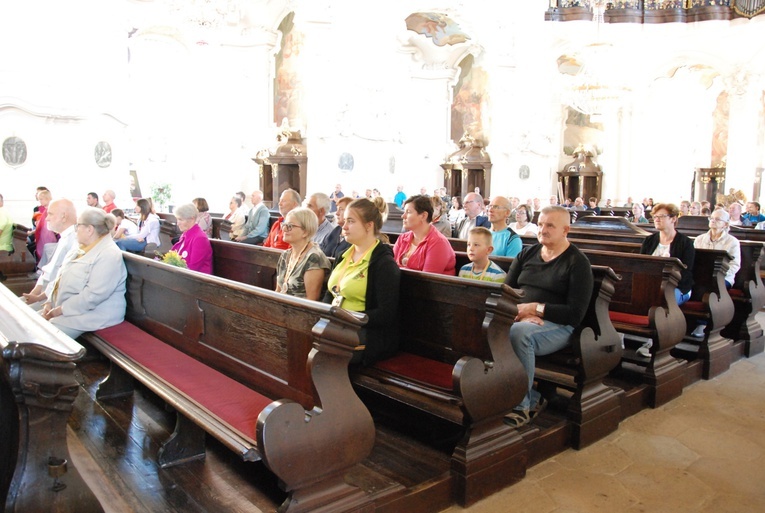 Szli i doszli przed Jej oblicze