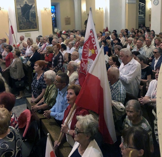 Msza św. i wiec poparcia dla abp. Marka Jędraszewskiego