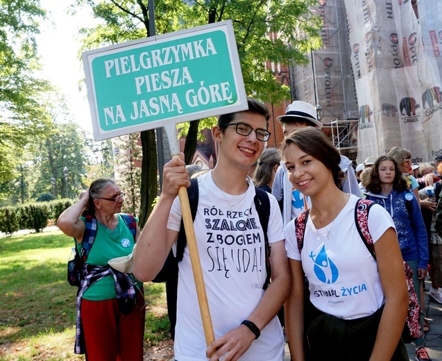 Gliwicka Piesza Pielgrzymka na Jasną Górę - rozpoczęcie w katedrze