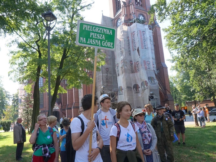 Gliwicka Piesza Pielgrzymka na Jasną Górę - rozpoczęcie w katedrze