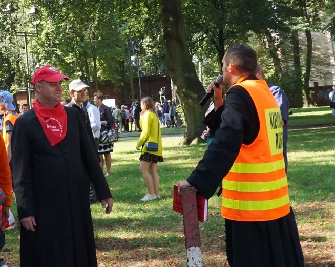 Gliwicka Piesza Pielgrzymka na Jasną Górę - rozpoczęcie w katedrze