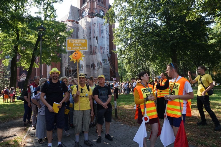 Gliwicka Piesza Pielgrzymka na Jasną Górę - rozpoczęcie w katedrze