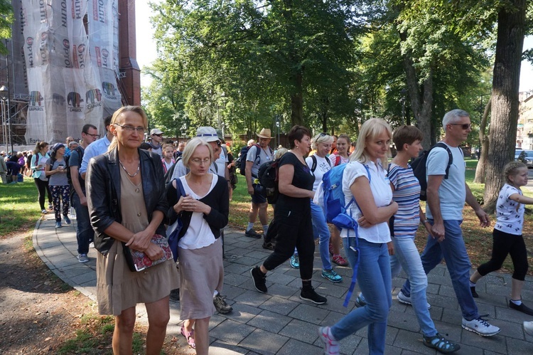 Gliwicka Piesza Pielgrzymka na Jasną Górę - rozpoczęcie w katedrze