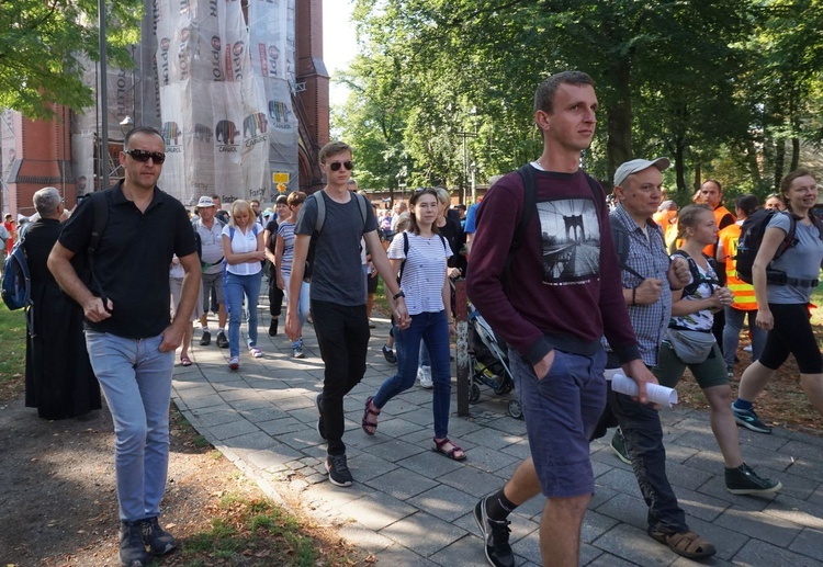 Gliwicka Piesza Pielgrzymka na Jasną Górę - rozpoczęcie w katedrze