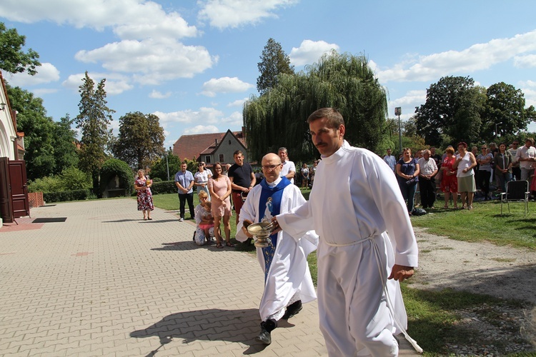 15 sierpnia w Ligocie Książęcej z pielgrzymami z Namysłowa i okolic