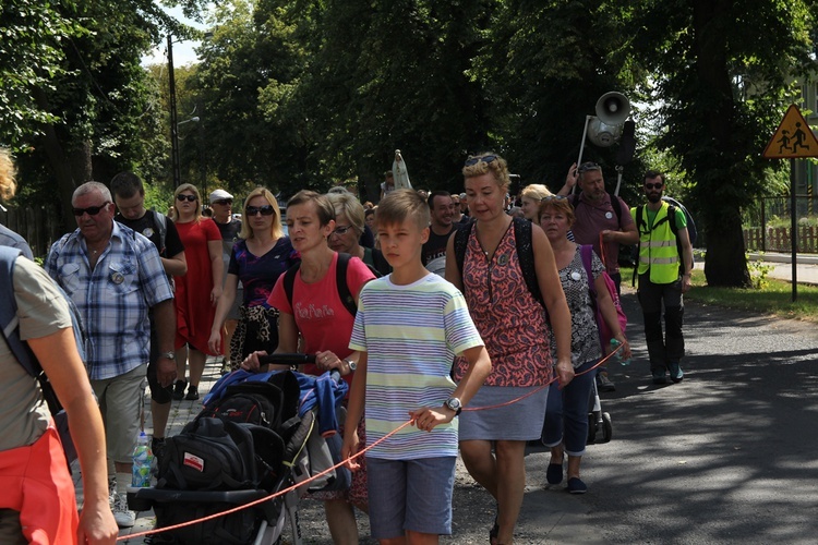 15 sierpnia w Ligocie Książęcej z pielgrzymami z Namysłowa i okolic