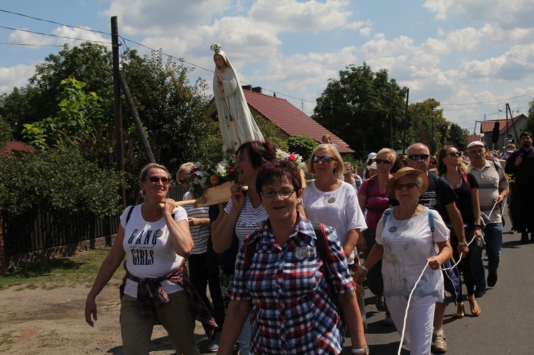 15 sierpnia w Ligocie Książęcej z pielgrzymami z Namysłowa i okolic