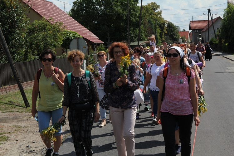 15 sierpnia w Ligocie Książęcej z pielgrzymami z Namysłowa i okolic