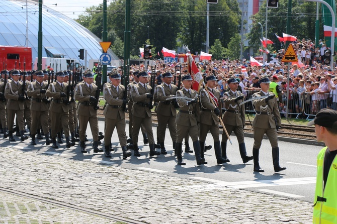 Katowice. Defilada "Wierni Polsce"