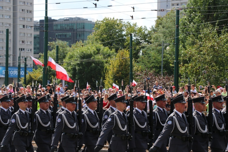 Katowice. Defilada "Wierni Polsce"