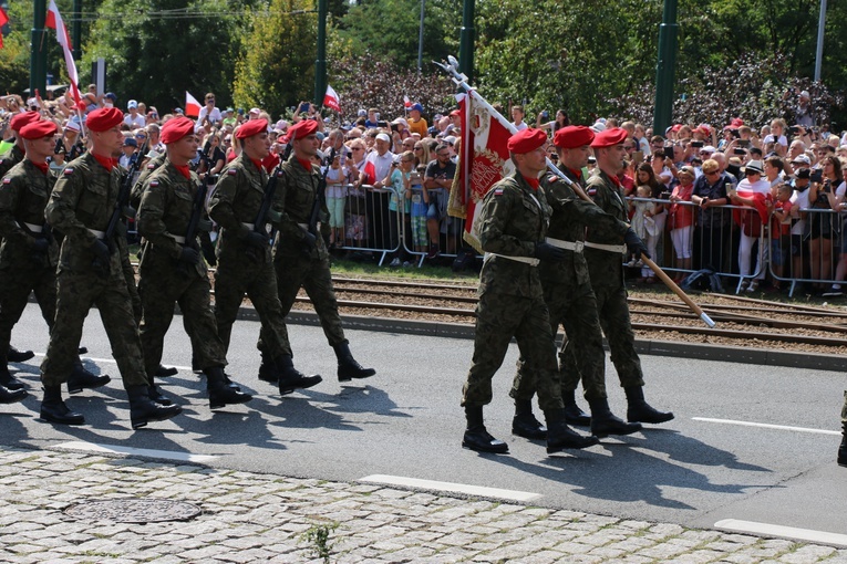 Katowice. Defilada "Wierni Polsce"