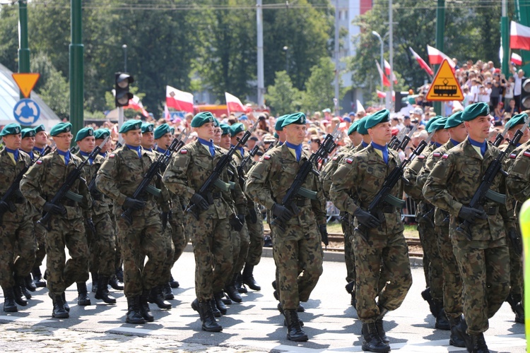 Katowice. Defilada "Wierni Polsce"