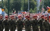 Katowice. Defilada "Wierni Polsce"