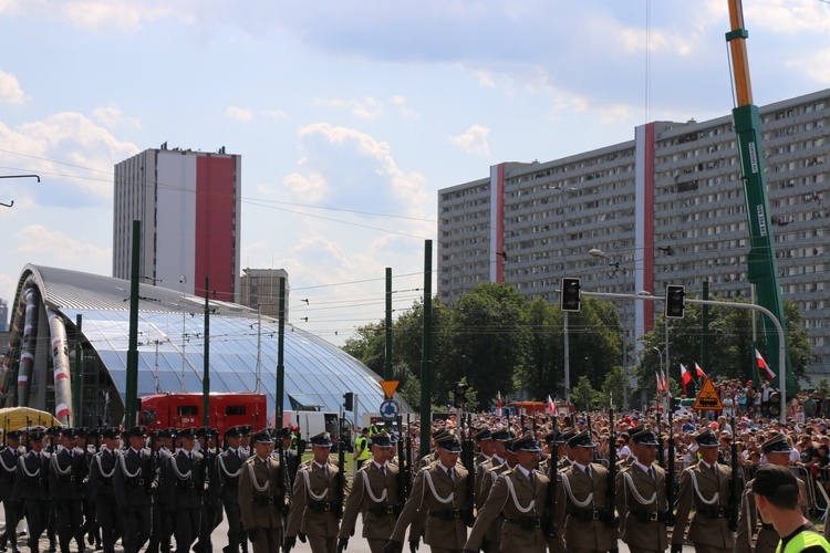 Katowice. Defilada "Wierni Polsce"