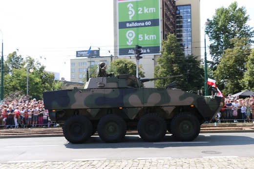 Katowice. Defilada "Wierni Polsce"