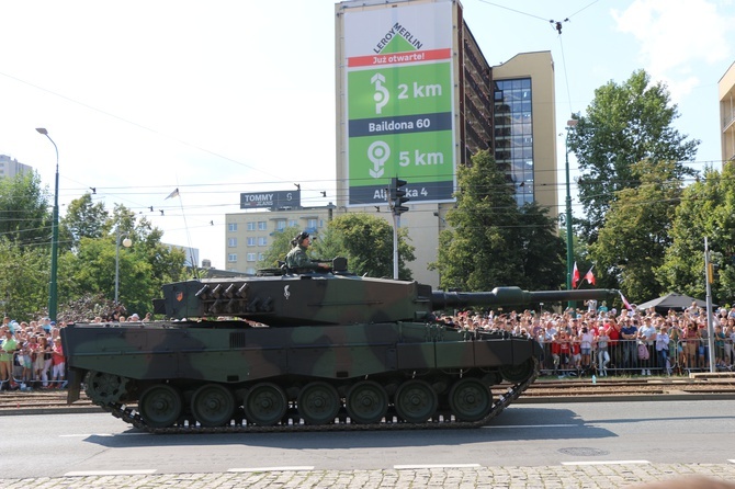 Katowice. Defilada "Wierni Polsce"