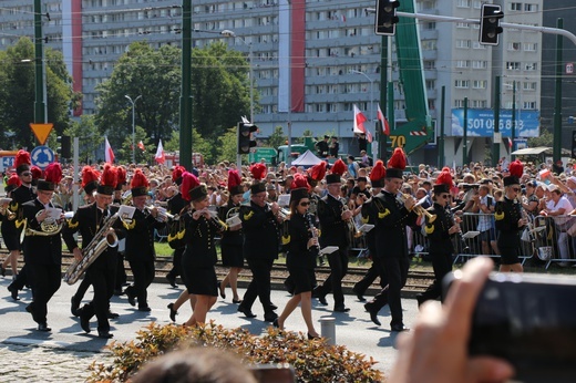 Katowice. Defilada "Wierni Polsce"