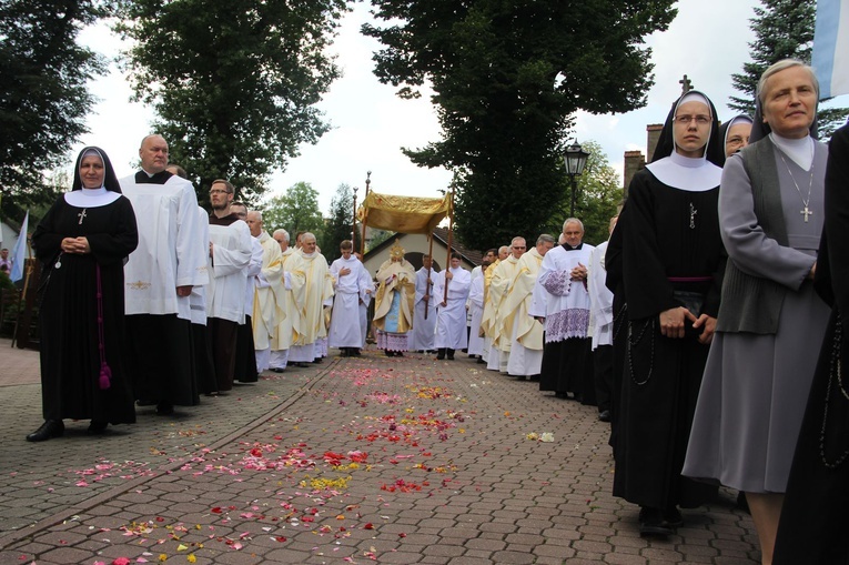 Sto lat obecności Sióstr Franciszanek Rodziny Maryi w Nowym Wiśniczu