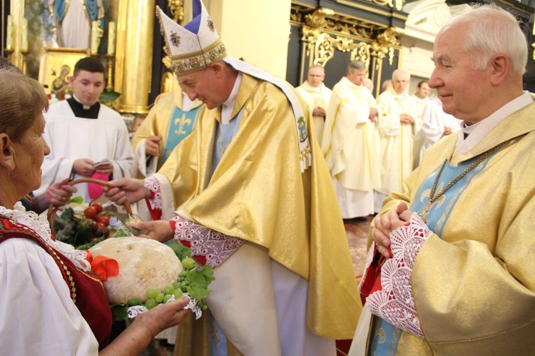 Sto lat obecności Sióstr Franciszanek Rodziny Maryi w Nowym Wiśniczu