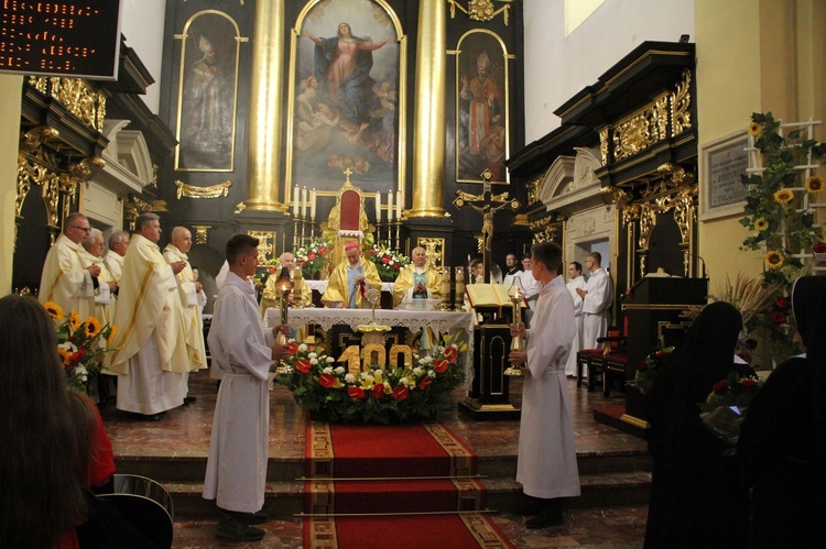 Sto lat obecności Sióstr Franciszanek Rodziny Maryi w Nowym Wiśniczu