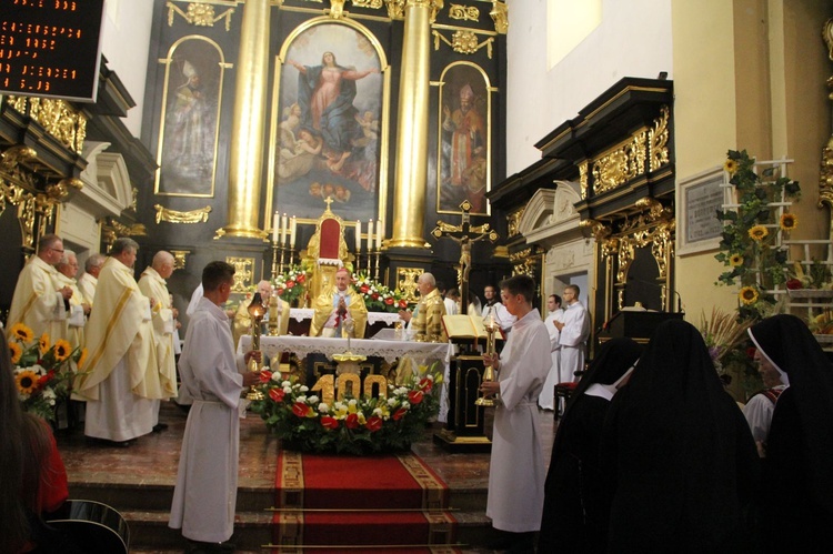 Sto lat obecności Sióstr Franciszanek Rodziny Maryi w Nowym Wiśniczu