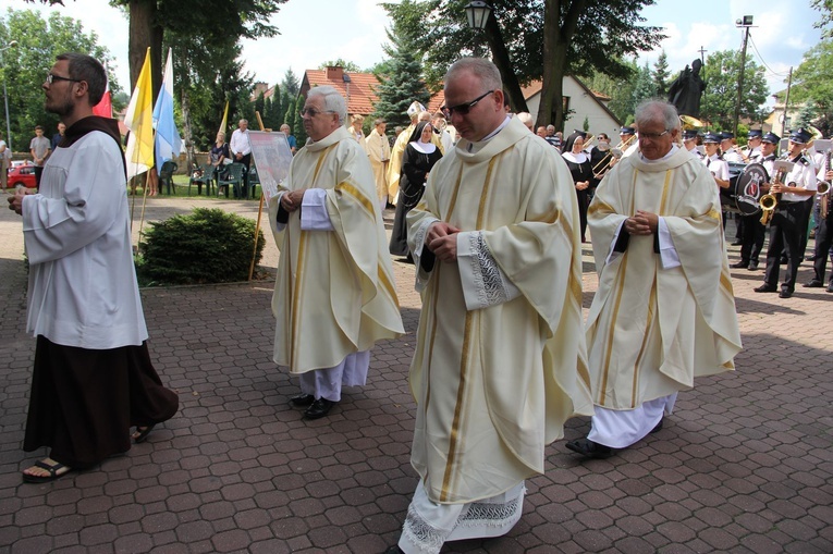 Sto lat obecności Sióstr Franciszanek Rodziny Maryi w Nowym Wiśniczu
