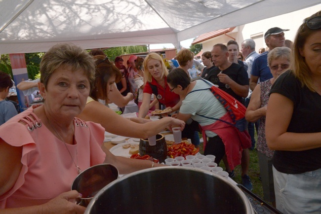 Pielgrzymka na odpust do podradomskich Jarosławic