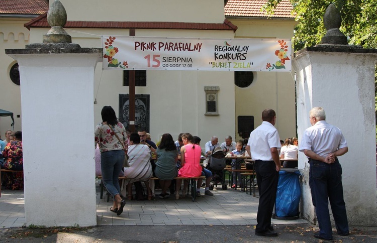 Głębowice - piknik parafialny i konkurs na "Bukiet ziela"