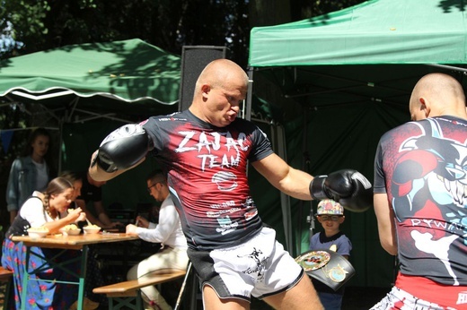 Głębowice - piknik parafialny i konkurs na "Bukiet ziela"