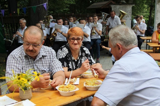 Głębowice - piknik parafialny i konkurs na "Bukiet ziela"