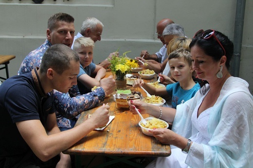 Głębowice - piknik parafialny i konkurs na "Bukiet ziela"