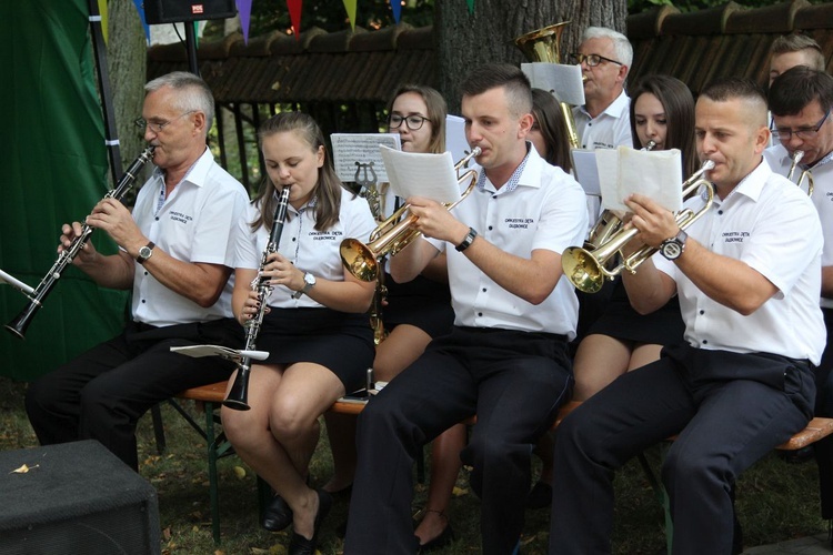 Głębowice - piknik parafialny i konkurs na "Bukiet ziela"