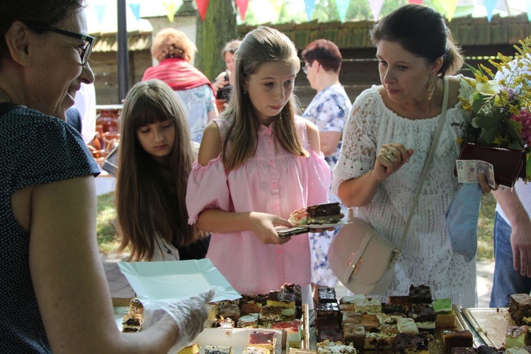 Głębowice - piknik parafialny i konkurs na "Bukiet ziela"