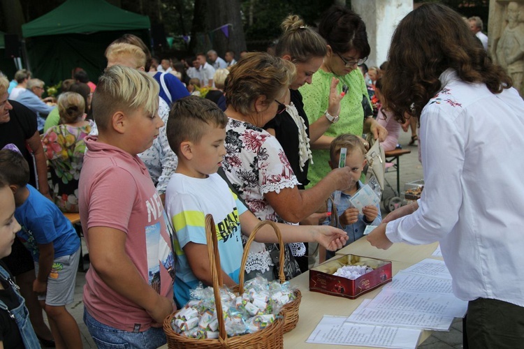 Głębowice - piknik parafialny i konkurs na "Bukiet ziela"