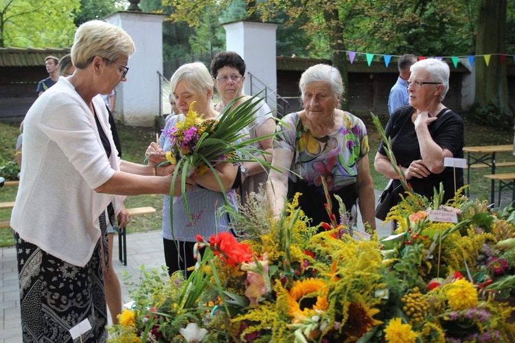 Głębowice - piknik parafialny i konkurs na "Bukiet ziela"