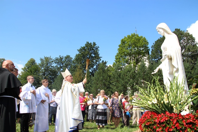 Uroczystość Wniebowzięcia NMP i piknik wojskowy w Rychwałdzie