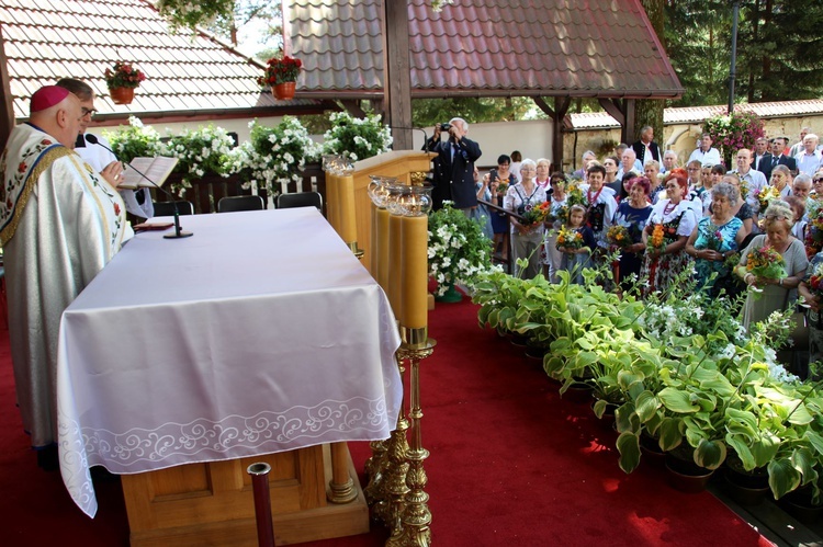 Uroczystość Wniebowzięcia NMP i piknik wojskowy w Rychwałdzie