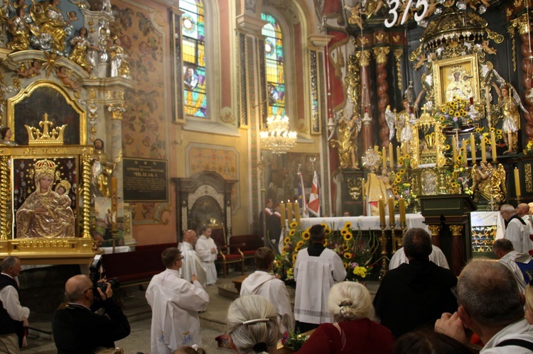 Uroczystość Wniebowzięcia NMP i piknik wojskowy w Rychwałdzie