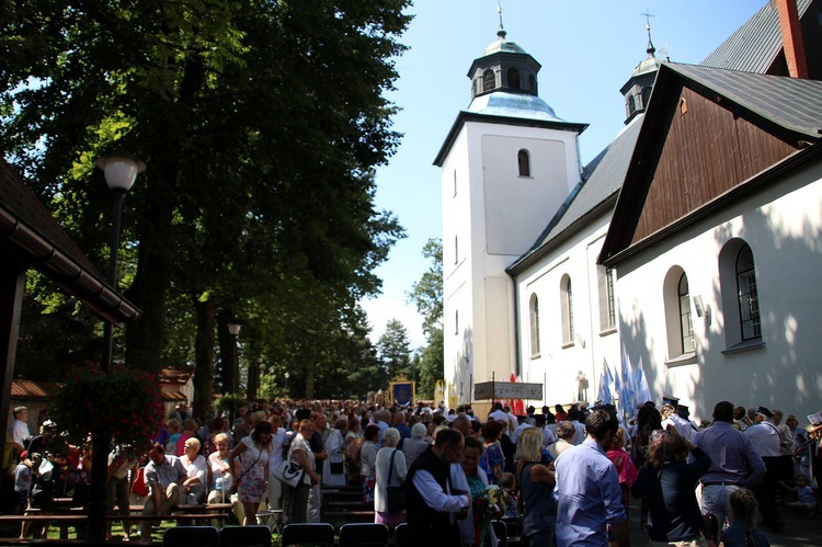 Uroczystość Wniebowzięcia NMP i piknik wojskowy w Rychwałdzie