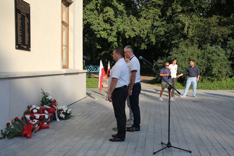 Pamiętają o ochotnikach dzikowskich